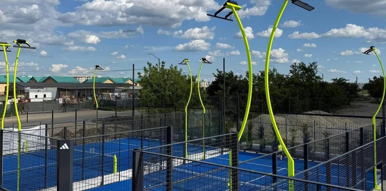 Zum Padel — terenuri de padel în Bucharest