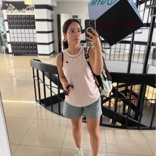 Олена  М